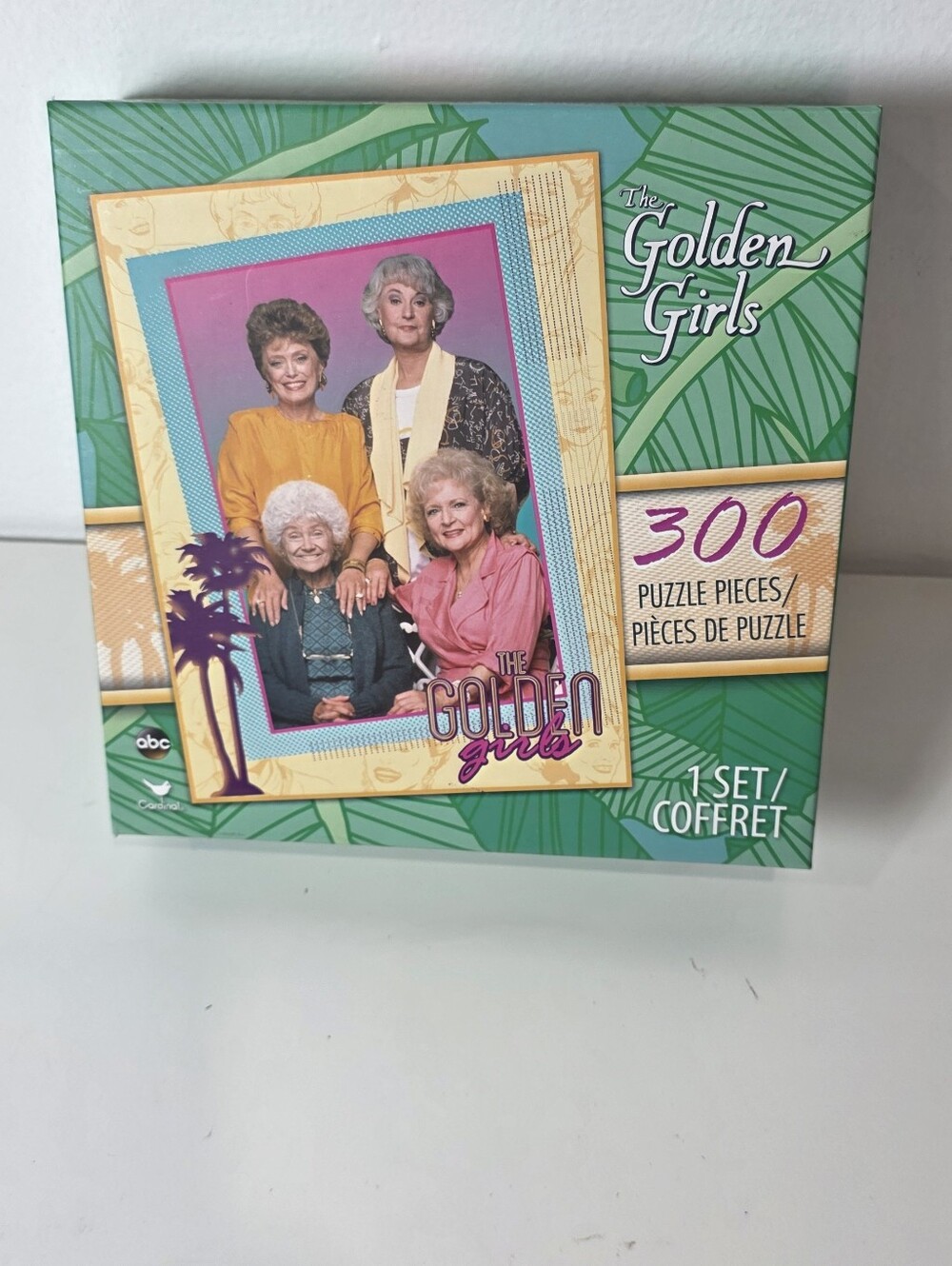 NEW Golden Girls 300 Piece Jigsaw Puzzle Classic TV Show